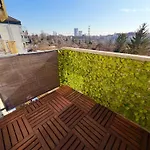 Reja Cozy Comfort By Bookinghost *