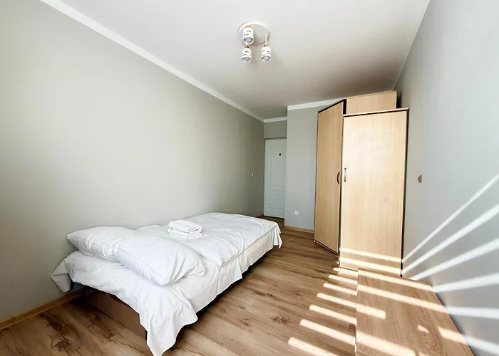 Апартаменти Reja Cozy Comfort By Bookinghost