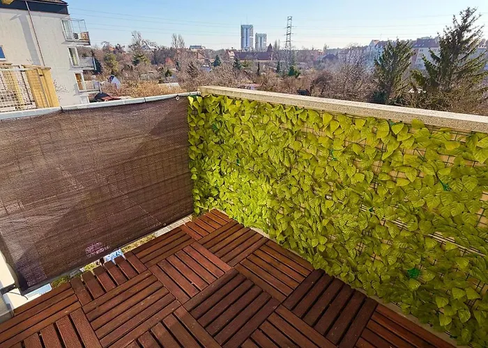 Reja Cozy Comfort By Bookinghost *