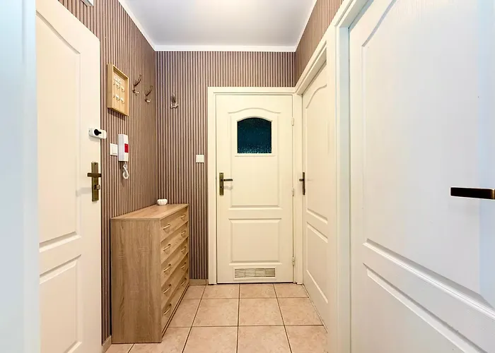 Reja Cozy Comfort By Bookinghost *